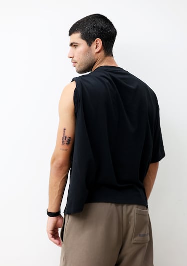 Ha elegido plasmar en su brazo izquierdo la Estatua de la Libertad y del puente de Brooklyn.