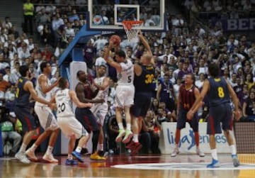 Primer asalto de la gran final en Madrid