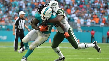 Los Dolphins derrotan a los Jets en una comedia de errores