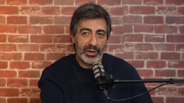 Juan del Val defiende a María Pombo por su comentario sobre la lectura: “Mucha gente que lee es imbécil”