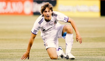 Jug車 con el Real Madrid la temporada 10/11.
