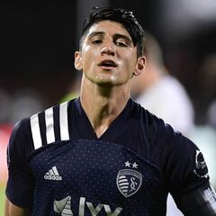 Terrible lesión de Alan Pulido en la MLS con Sporting Kansas City