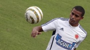 El volante hace trabajo con balón y quiere estar ante Uruguay.