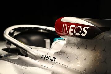 Modelo: INEOS - 2020  | Pilotos: Lewis Hamilton y Valtteri Bottas.