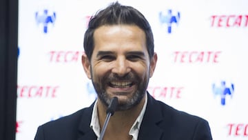 El presidente deportivo de los Rayados de Monterrey aseguró que no le gusta hablar del arbitraje ante el polémico penal que marcaron a favor de Tigres.