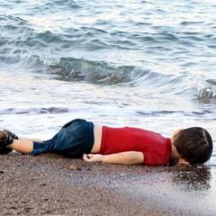 La imagen de Aylan Kurdi vuelve a estremecer al mundo