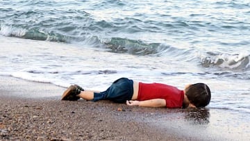 Un a&ntilde;o despu&eacute;s de la fotograf&iacute;a de Aylan Kurdi, el mundo vuelve a conmocionarse por el drama de los refugiados.
 