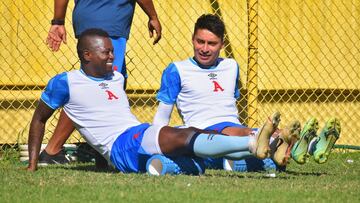 Un grupo de aficionados de FAS demand&oacute; el arregl&oacute; de Alianza contra Once Deportivo al final del torneo y el colombiano se burl&oacute; de dicha situaci&oacute;n.