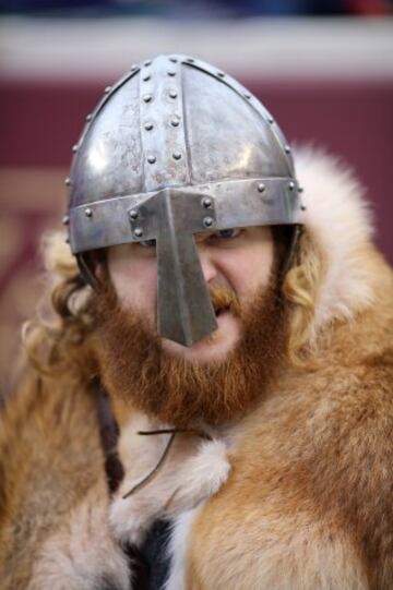 Este joven vikingo declaró que no solo no le ha pedido nada a Santa, sino que piensa asaltar la fábrica de juguetes y reducirla a cenizas. Los vikingos son así, tienen mucho carácter (y más después de perder en casa).