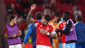 Otamendi penaliza al Benfica