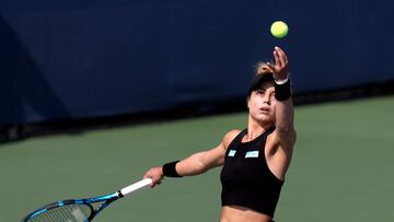 NEW YORK, NEW YORK - AUGUST 27: Renata Zarazua of Mexico serves against Caroline Garcia of France during their Women's Singles First Round match on Day Two of the 2024 US Open at the USTA Billie Jean King National Tennis Center on August 27, 2024 in the Flushing neighborhood of the Queens borough of New York City. Luke Hales/Getty Images/AFP (Photo by Luke Hales / GETTY IMAGES NORTH AMERICA / Getty Images via AFP)