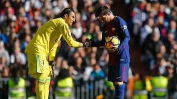 Real Madrid y FC Barcelona se enfrentarán en una nueva edición de El Clásico. Aquí recordamos a los futbolistas que jugaron este partido y ahora están en Norteamérica.