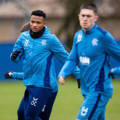 Óscar Cortés preocupa a Rangers por una lesión