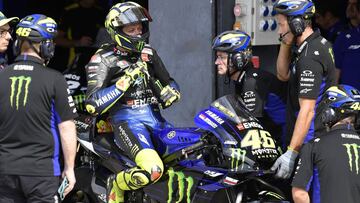 Rossi quiere montar el 'spoiler' en la M1.