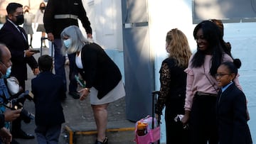 Vina del Mar, 23 de febrero de 2022.
Alumnos del colegio Profesor Huguet del cerro Recreo asisten a su primer dia de clases bajo estrictas medidas para evitar el contagio del Coronavirus.
Andres Pina/Aton Chile 