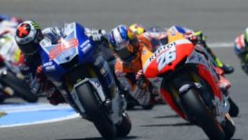 Pedrosa superó a Lorenzo y se llevó el triunfo.