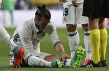 Gareth Bale se retira lesionado 