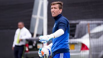Nicolás Vikonis durante un entrenamiento con Millonarios