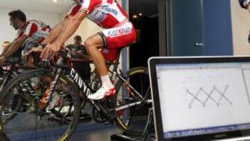 <b>CABLES. </b>Purito, durante una sesión con Alessandro Mariano.