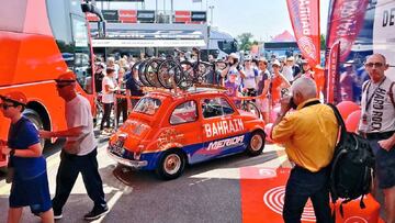 Imagen del coche retro que utilizó el Bahréin en la última jornada.