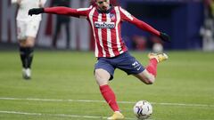 El ilicitano debutó el 8 de marzo de 2012 sustituyendo a Koke contra el Besiktas y desde entonces, tras su cesión al Rayo en la temporada 2013-14, ha sido año tras año clave para Simeone. Este curso no pasa por su mejor momento de forma, pero lleva siete temporadas siendo importantísimo en su esquema, las cinco últimas con más de 45 partidos y más de cinco goles en cada una de ellas. Para el recuerdo tiene goles de bellísima factura como ante el Bayern en las semifinales de la Champions o contra el Real Madrid de chilena. Un futbolista que, aunque estos últimos años ha tenido un retroceso con balón, siempre ha dejado todo sobre el campo, poniendo su salud y su riñón en juego por el equipo. A sus 26 años suma 325 partidos, el 23º que más en la historia del club, y si continúa a este ritmo, dentro de poco estará rondando lo más alto. 