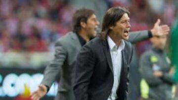 Matías Almeyda durante el Clásico Nacional frente al América
