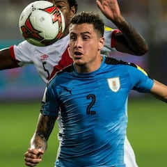 En Inglaterra insisten: Giménez, la prioridad de Mou para la zaga