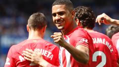 Lino celebra un gol con el Atlético.