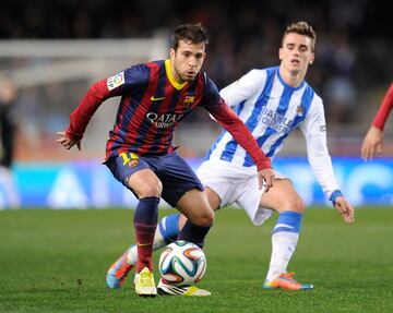 Su debut en Primera División con la camiseta del club catalán fue el 19 de agosto de 2012 en un encuentro frente a  la Real Sociedad. El encuentro acabó 5-1 con goles Puyol, Messi (2), Pedro y Villa.