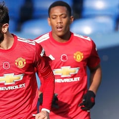 Bruno Fernandes hace reaccionar al United y primer gol de Cavani