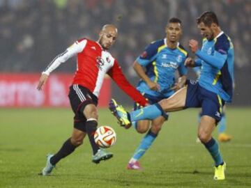 El Ahmadi ante Krychowiak.