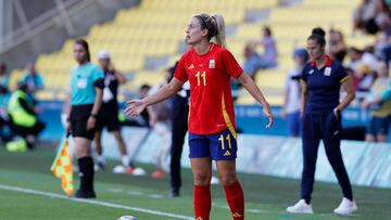 NANTES (FRANCIA), 25/07/2024.- La centrocampista española Alexia Putellas durante el partido de la fase de grupos de los Juegos Olímpicos que España y Japón disputan este jueves en el Estadio de la Beaujoire de Nantes (Francia). EFE/ Miguel Toña