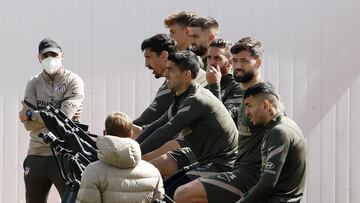 Los jugadores del Atlético en un entrenamiento.