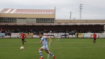 El Náxara sigue líder tras vencer en el campo de La Calzada.