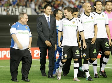 JUAN MATA FUE OTRO DE LOS FUTBOLISTAS QUE APRENDIÓ VALENCIANISMO DE LA MANO DE ESPAÑETA