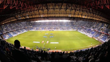 El estadio de Riazor cambiará su césped.