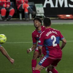 Wass le pone cabeza al Valencia