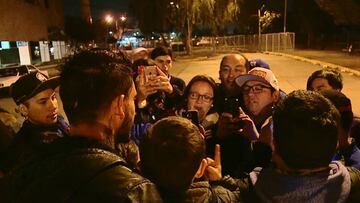 Pinilla y su salida a lo 'rockstar' del Nacional: ¡desató la locura!