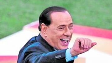 Berlusconi se dirigió a los tifosi.