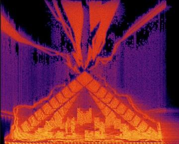 Esta imagen muestra a La Pir&aacute;mide emitiendo rayos de energ&iacute;a; la hemos obtenido al pasar uno de los archivos de audio de La Reina del Cubo por un espectrograma