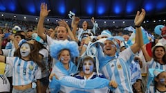 Los hinchas se preparan para alentar a Argentina en Brasil