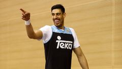 Ayón tramitará el pasaporte español para el próximo curso