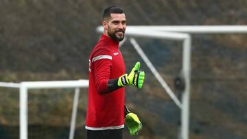 Moyá aún no sabe nada de su renovación