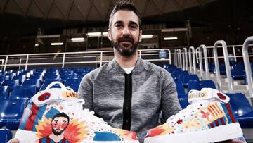 Navarro recibió unas zapatillas personalizadas por Cavolo