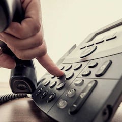 Otra tradición que muere en 2020: tu teléfono fijo empezará por 8