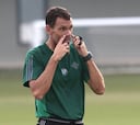 Poyet: “Cuando el Betis me despidió quería desaparecer de este mundo”