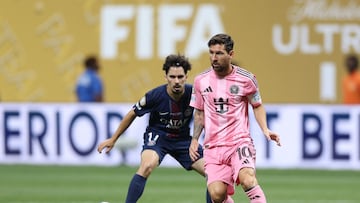 Inter Miami's Argentine forward #10 Lionel Messi and Paris Saint-Germain's Portuguese midfielder #17 Vitinha fight for the ball during the FIFA Club World Cup 2025 round of 16 football match between France's Paris Saint-Germain and US Inter Miami at the Mercedes-Benz Stadium in Atlanta on June 29, 2025. (Photo by CHARLY TRIBALLEAU / AFP)