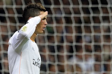 Saludo del comandate dirigido Joseph Blatter, actual administrador y dirigente deportivo suizo y expresidente de la FIFA.
