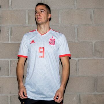 Spain's Russia 2018 away shirt.