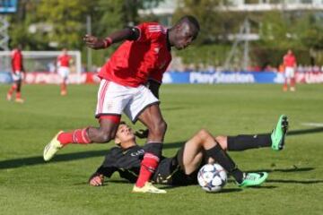 El Barcelona se proclamó primer campeón de la Champions League juvenil al imponerse al Benfica por 0-3, en partido disputado en Nyon.